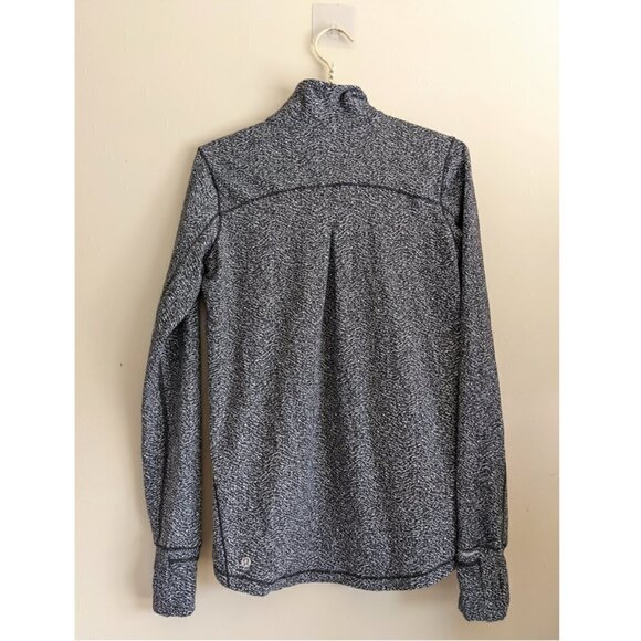 Lululemon 1/2 Zip Run top - Picture 10 of 13